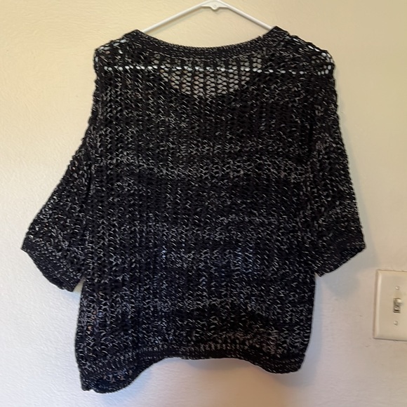 Beautiful Bcbs generation short sleeves sweater xsmall/small, off shoulder - Picture 2 of 5